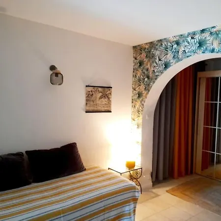 Marie-claire Vue Jardin-jacuzzi Hotel 4*