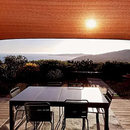 Marie-claire Vue Jardin-jacuzzi Cargèse